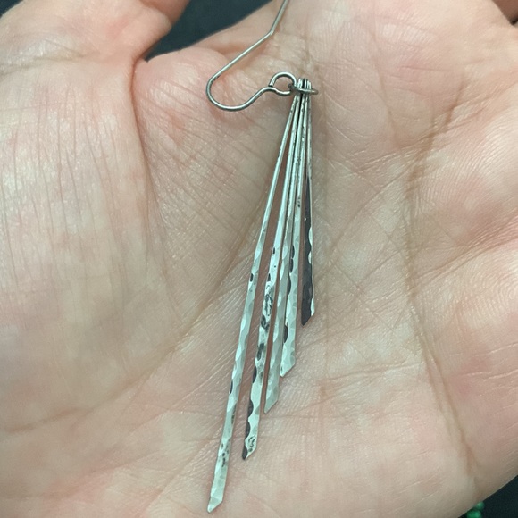 90s vintage cascading 🌊 earrings - Picture 3 of 3